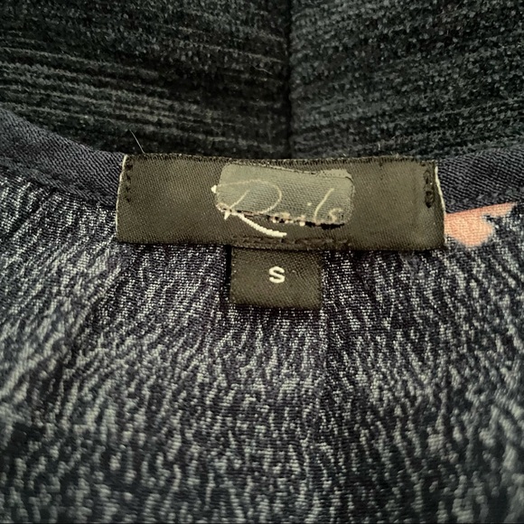 Rails Breton Navy Poppies Blouse. Size small - Picture 8 of 8